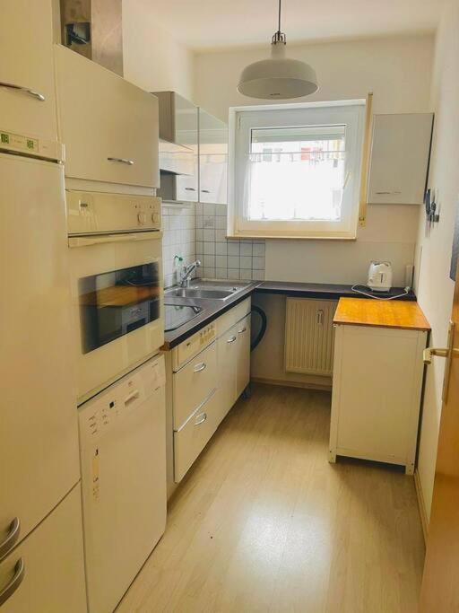 Sonniges Apartment In Ruhiger Und Zentraler Lage Pforzheim Kültér fotó